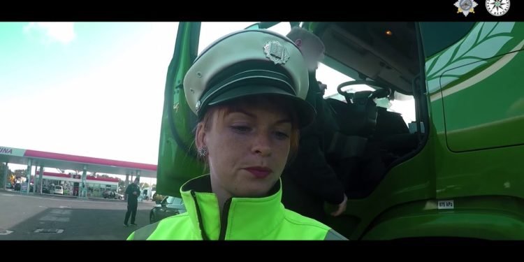 Policie ČR: S námi ve službě – dálniční oddělení