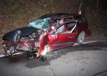 CeskeKrimi.cz | havárie vozidla u Hněvkova