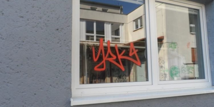 Posprejoval novou fasádu