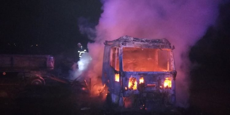 Jak se zachovat při požáru dopravního prostředku