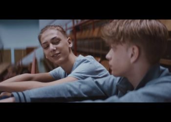 Policie ČR: Víte, s kým si píše Vaše dítě na internetu? 3/3