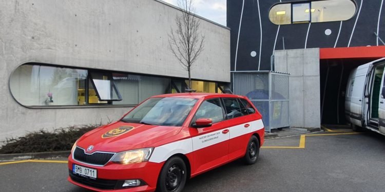 Během tří dnů rozvezou hasiči po kraji 7 000 dávek očkovací vakcíny