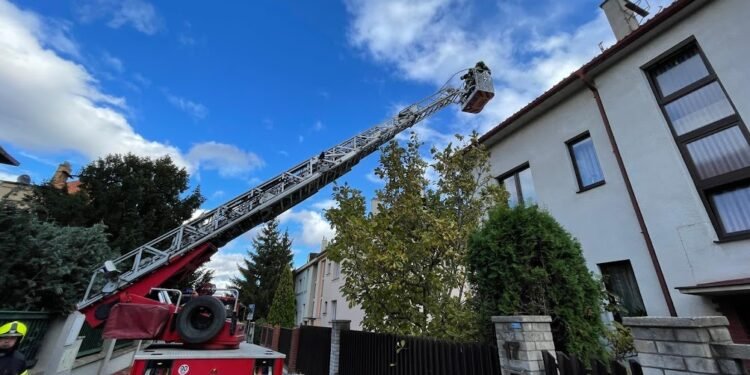 Prahu zasáhl velmi silný vítr