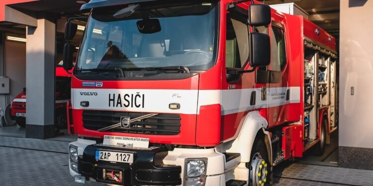 Hasiči vymění starou cisternu