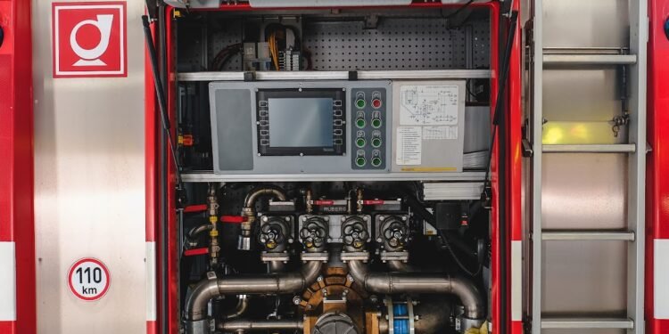 Hasiči vymění starou cisternu