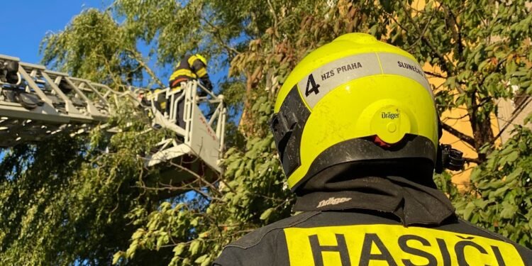 Prahu zasáhl velmi silný vítr