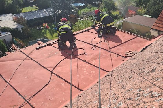 Prahu zasáhl velmi silný vítr